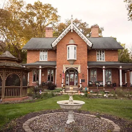 The Steamboat House Bed & Breakfast