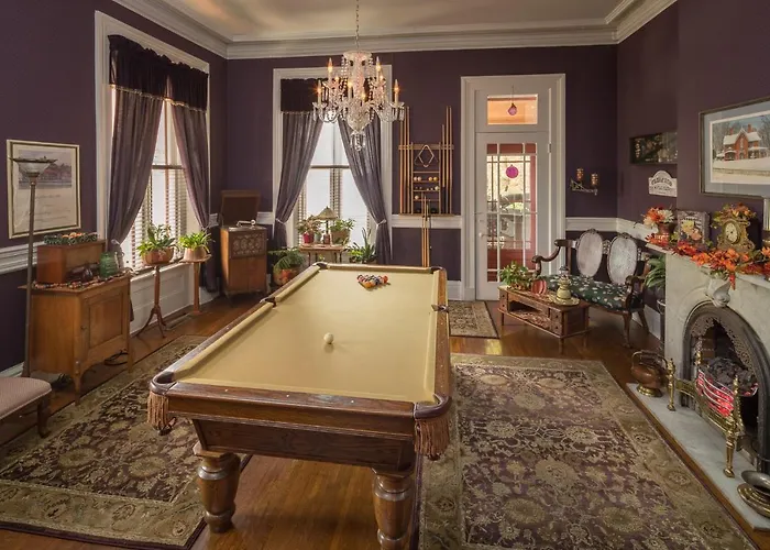 The Steamboat House Bed & Breakfast