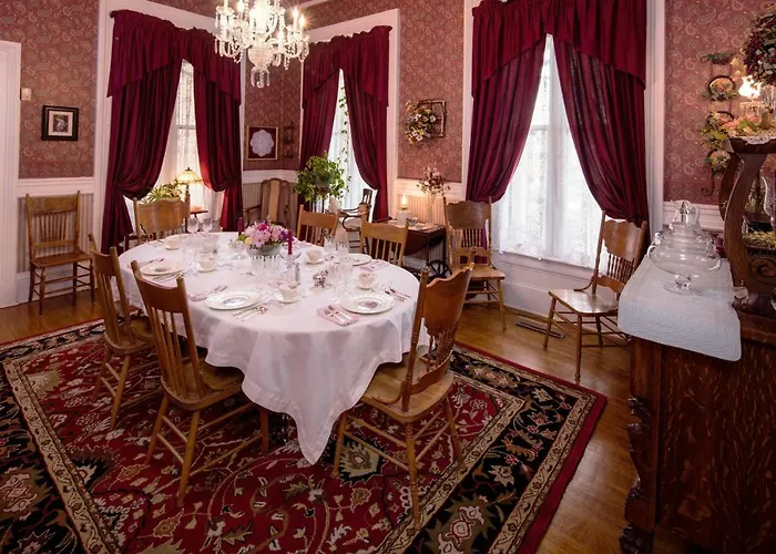 Bed & Breakfast The Steamboat House 2*