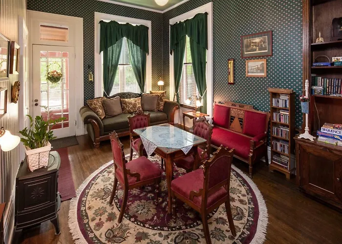 The Steamboat House Bed & Breakfast